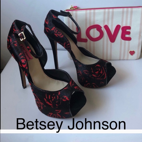 Betsey Johnson Shoes - Betsey Johnson  high heels 👠 size 10M Leanah.P
